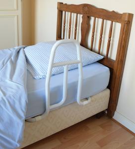 Barierka uniwersalna jednostronna do łóżka uchwyt Herdegen